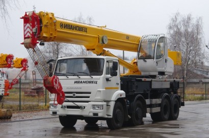 Автокран Ивановец 40 т, стрела 30 м